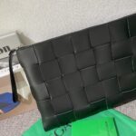 Replica Bottega Veneta Cassette Clutch Black