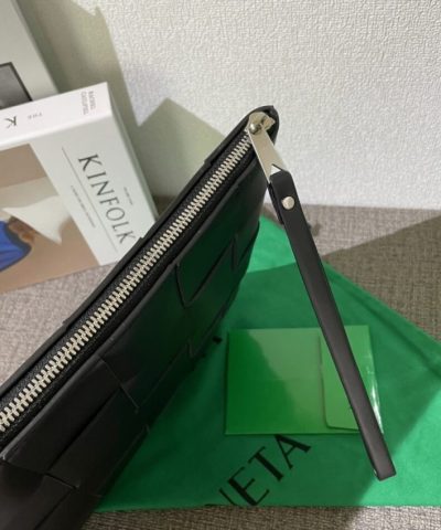 Fake Bottega Veneta Cassette Clutch Black - designer handbag clone