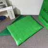 Fake Bottega Veneta Cassette Clutch Green - top-grade luxury bag dupe
