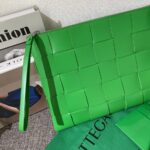 Replica Bottega Veneta Cassette Clutch Green