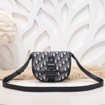 Replica Dior Mini Gallop Bag con tracolla in tela bianca