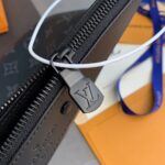 Louis Vuitton To Go Pochette Black - top-grade luxury bag dupe