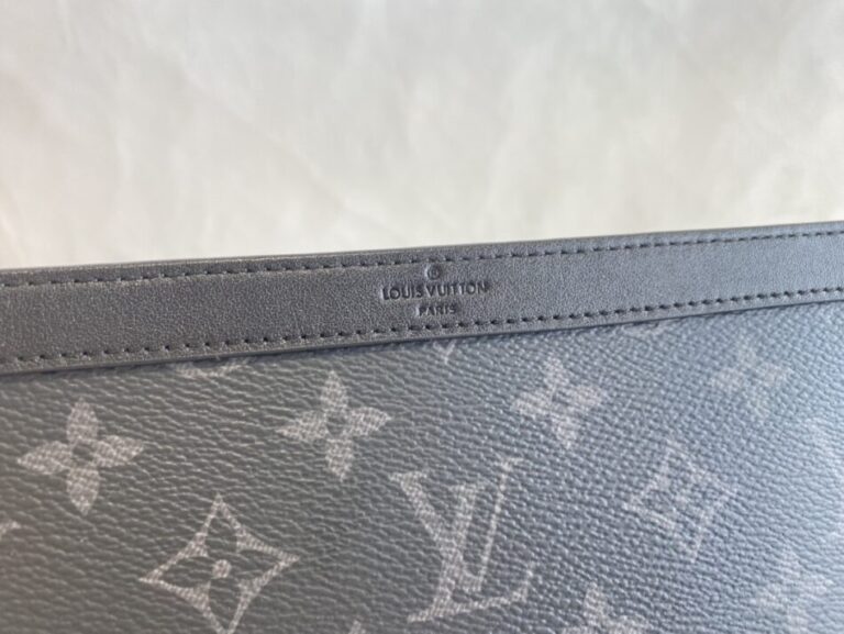 Louis Vuitton Gaston Wallet - Image 10