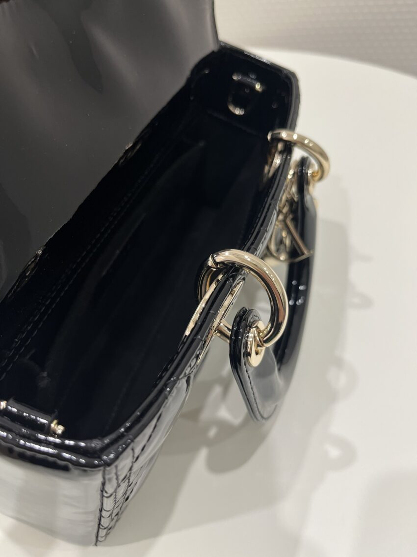 20230318_i1679111283_2454_7.jpg Dior Lady D-Joy Bag Patent Black
