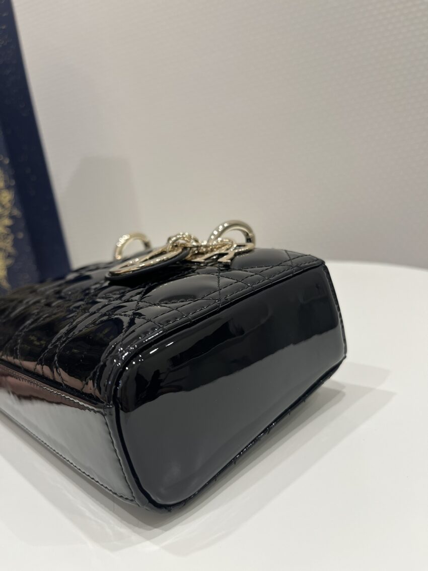20230318_i1679111283_3795_4.jpg Dior Lady D-Joy Bag Patent Black