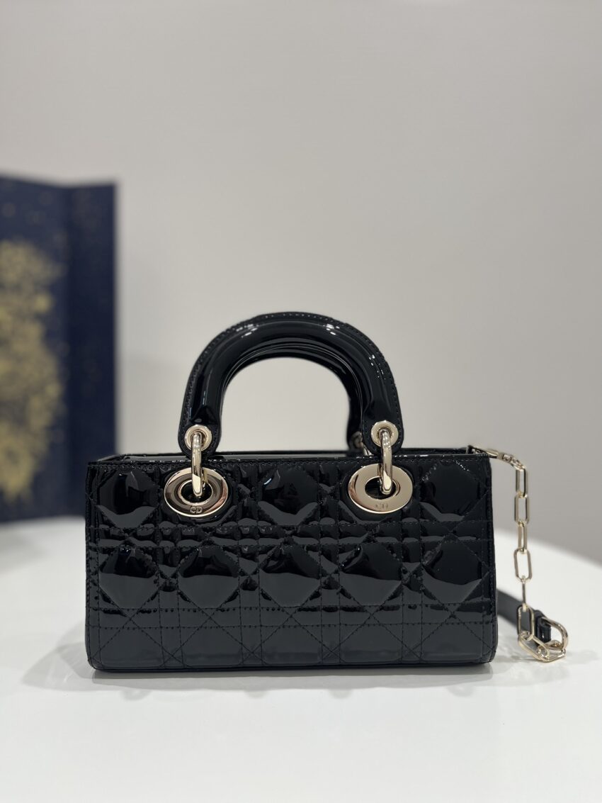 20230318_i1679111283_5829_5.jpg Dior Lady D-Joy Bag Patent Black