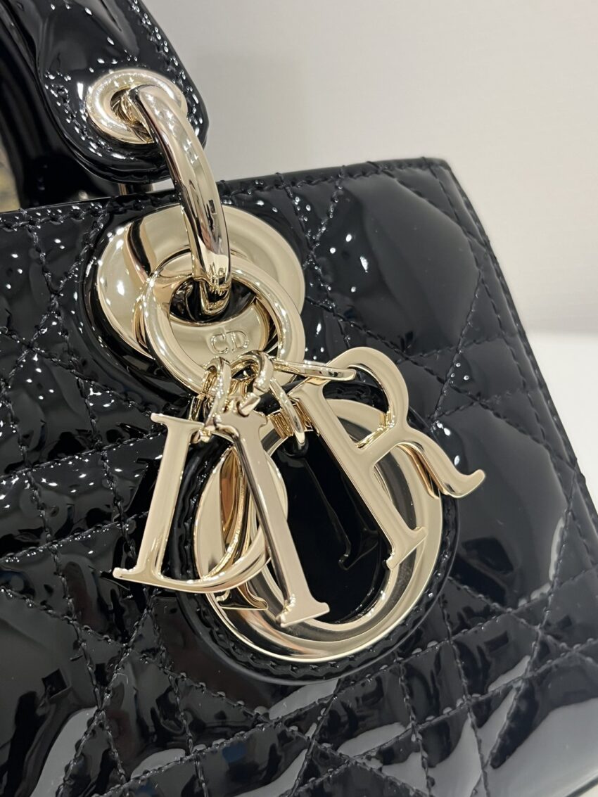 20230318_i1679111283_7101_1.jpg Dior Lady D-Joy Bag Patent Black