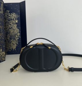 Fake Dior Signature Top Handle Black - ultra-realistic fake purse