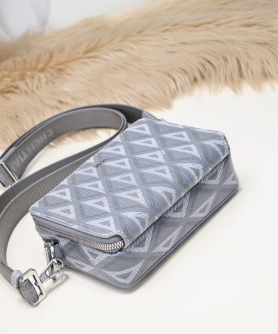Fake Dior Zipped Pouch Diamond Blue - 1:1 premium replica handbag