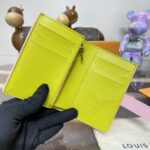 ルイ・ヴィトン バーティカル コンパクトウォレット ピンク - 最高級の高級バッグの偽物