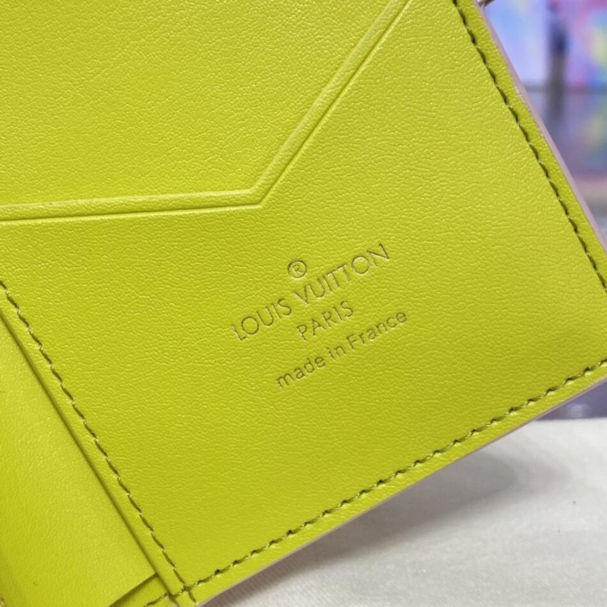 20230830_i1693397887_3285_5.jpg Louis Vuitton Vertical Compact Wallet Pink