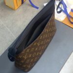 20230920_i1695155176_9033_6.jpg Louis Vuitton Pochette Voyage Souple Brown - affordable luxury replica bag