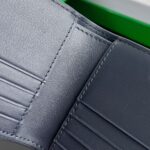 レプリカ ボッテガ ヴェネタ イントレチャート 二つ折り財布 ホワイト&ブルー - 手頃な価格の高級レプリカバッグ