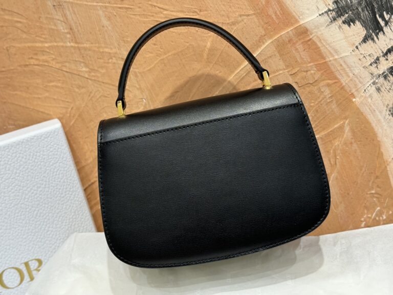 Dior 30  Montaigne Avenue Top Handle Black - Image 5