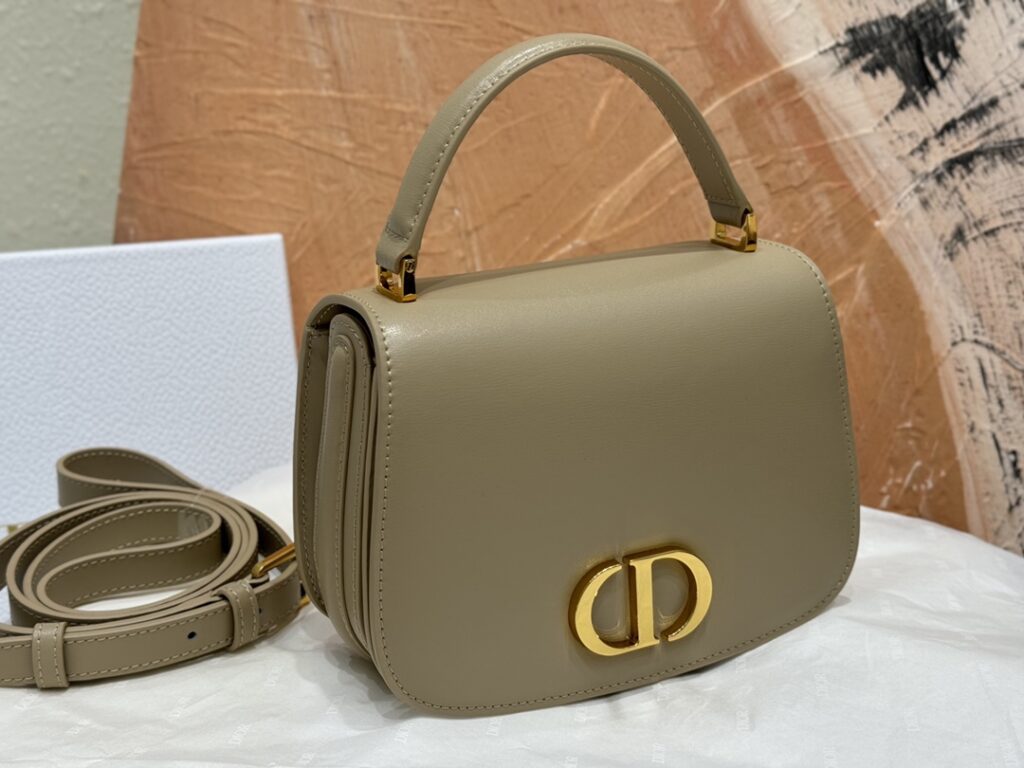 20240817_i1723872711_4165_1.jpg Dior 30 Montaigne Avenue Top Handle Brown