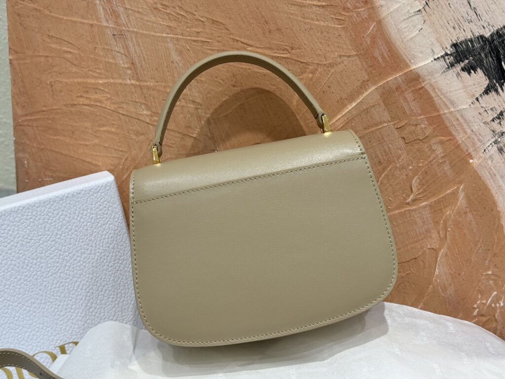 20240817_i1723872711_4570_3.jpg Dior 30 Montaigne Avenue Top Handle Brown