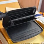 Louis Vuitton Zippy Wallet Black