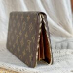 Louis Vuitton Zippy Wallet Brown