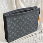 Louis Vuitton Pochette Voyage Black: bolso de lujo de primer nivel engañado