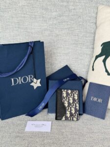 Replica Dior Bi Fold Card Holder - ultra-realistic fake purse