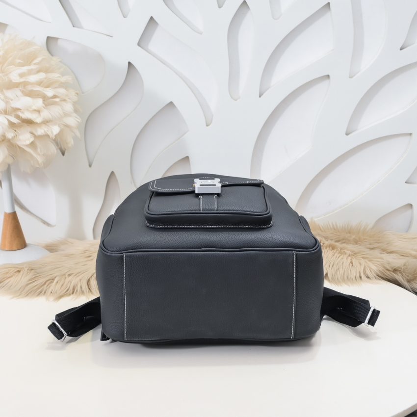 img_a189b943_20240913_i1726171909_3800_2.jpg Dior Saddle Zip Backpack Black Grained Calfskin