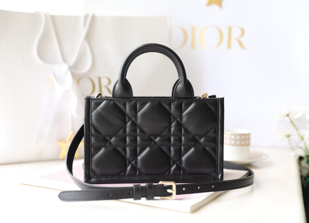 img_b8f835f8_20240711_i1720691636_9214_6.jpg Dior Tote Book Mini Black