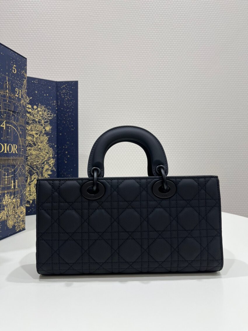 img_d39c4a05_20230925_i1695620188_9698_6.jpg Replica Dior Lady D-Joy Large Bag Black Matte