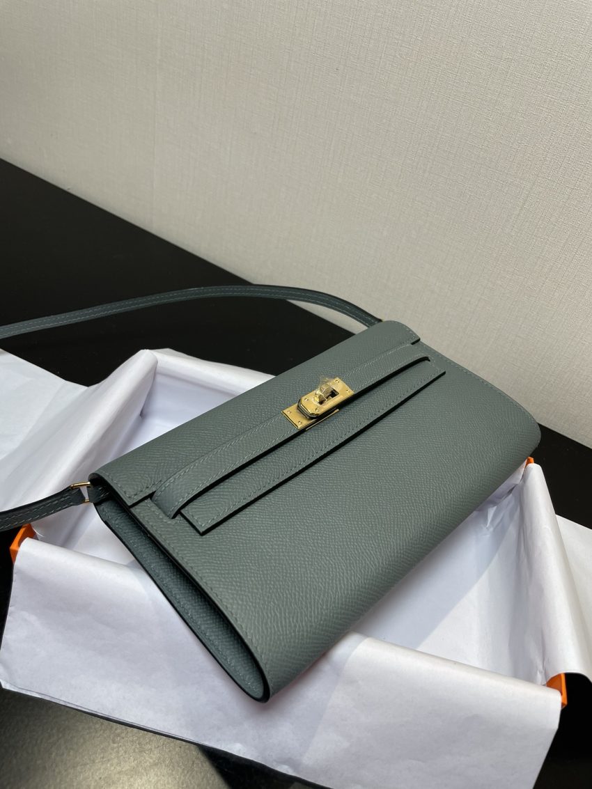 20210301_i1614603397_1674_8.jpg Hermes Kelly Elan Mint Green
