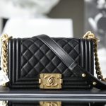 CHANEL Le Boy Black - chanel boy bag black dupe front view