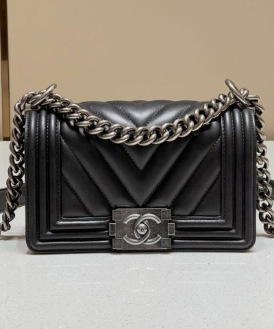 CHANEL Le Boy V Black - Silver - chanel boy v pattern replica front view