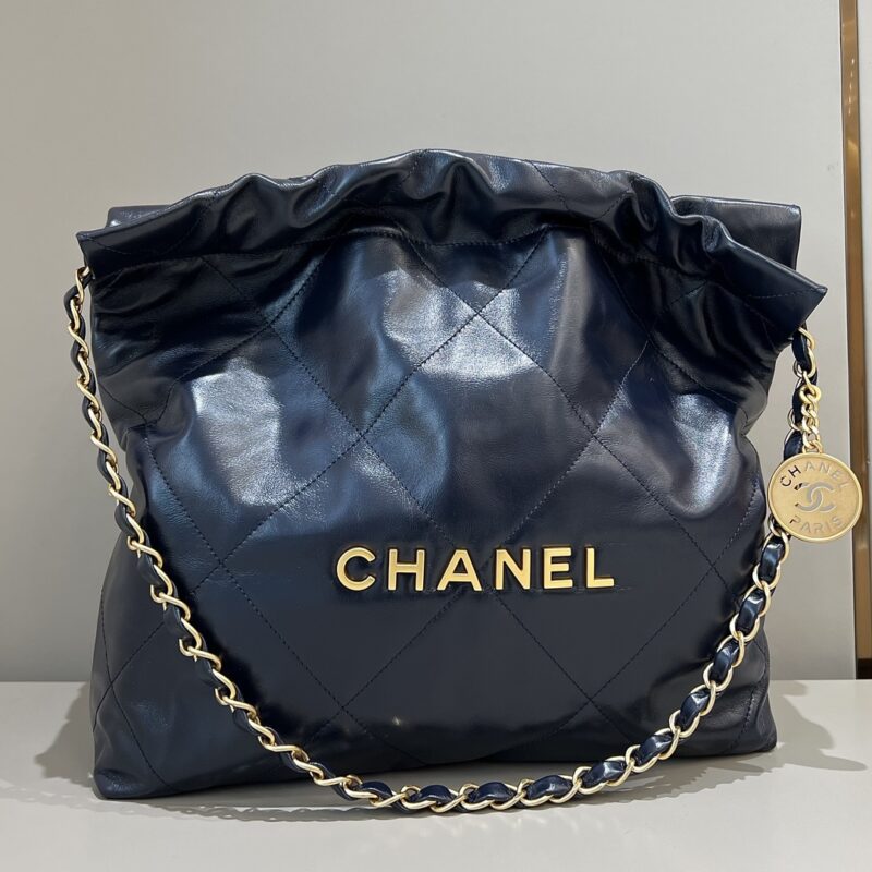 20221214_i1670954501_8591_8.jpg CHANEL 22 Small Handbag Dark Blue - chanel 22 bag replica front view