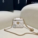 Sac à rouge à lèvres cœur CHANEL 23P Blanc