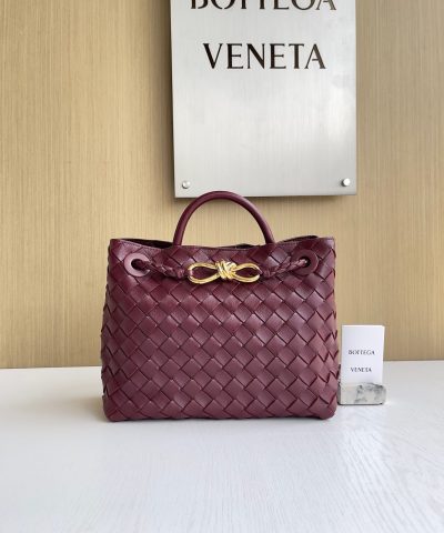Bottega Veneta Andiamo  Small & Medium Barolo - View 9 | Intrecciato Detail