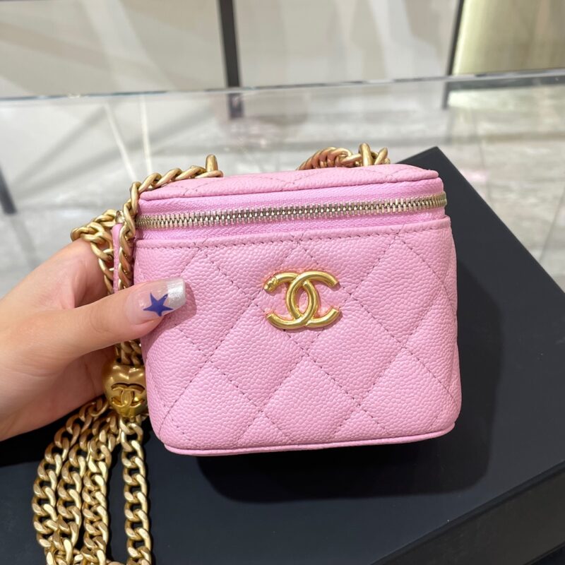 20230521_i1684650114_7416_0.jpg CHANEL 23P Lipstick Bag Pink - chanel lipstick bag dupe front view