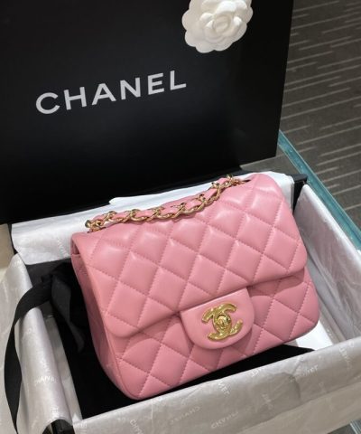 CHANEL Classic Flap 17cm Pink