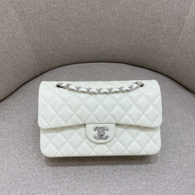 20230719_i1689765100_2451_0.jpg CHANEL Classic Flap 23cm White - chanel flap bag replica front view