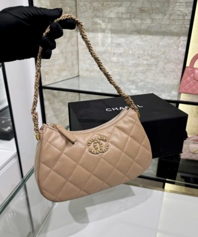 CHANEL 23k Large Caramel