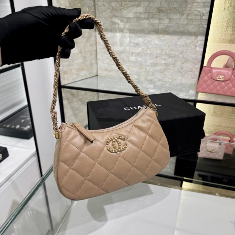 20231216_a1702713289394_4607.jpg CHANEL 23k Large Caramel - chanel large caramel dupe front view