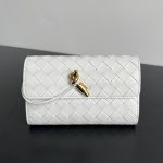 Bottega Veneta Andiamo Clutch Wallet White - View 5 | Intrecciato Detail