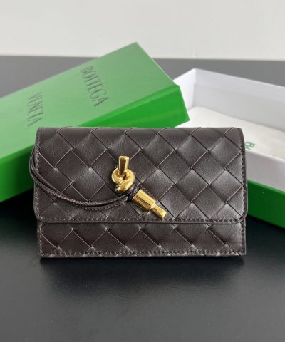 Bottega Veneta Intrecciato Slim Wallet Fondant - View 10 | Intrecciato Detail