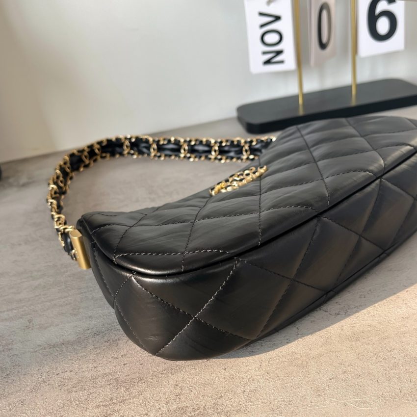 49573_g1 CHANEL 23k armpit bag small - chanel armpit bag small replica detail 1