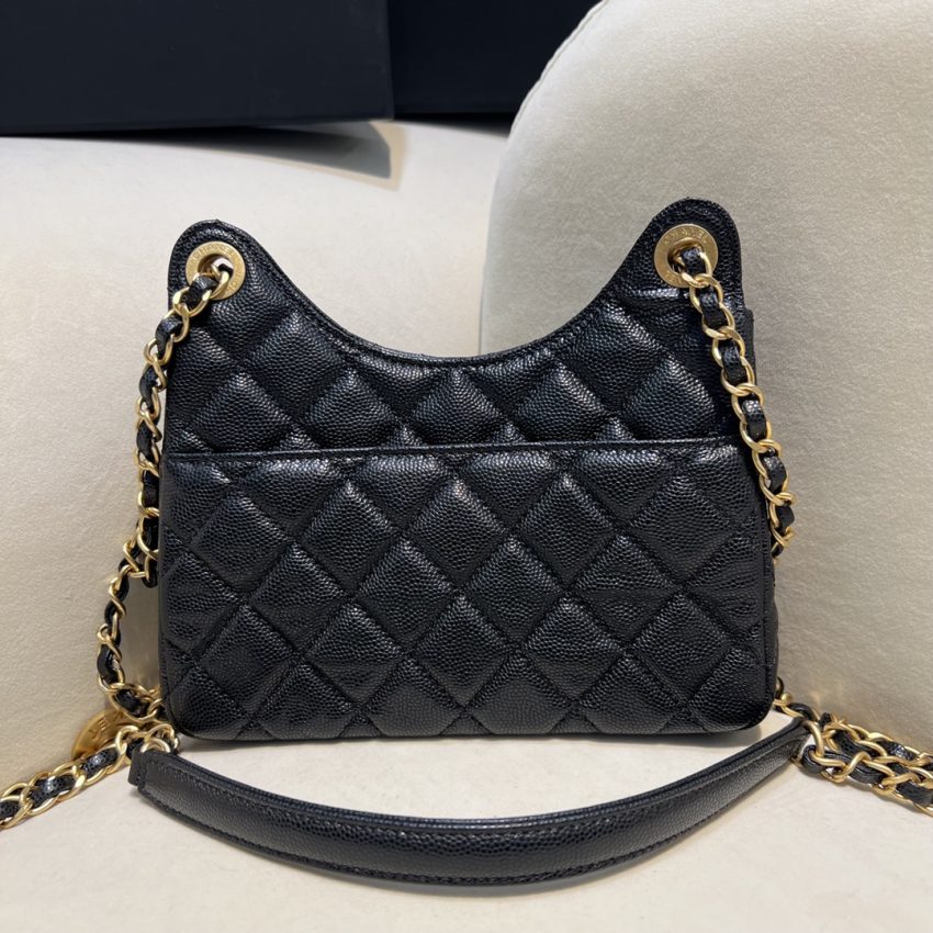 CHANEL 23c Hobo Small Black - chanel 23c hobo black dupe detail 1