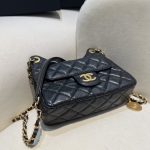 CHANEL 23c Hobo Small Black - chanel 23c hobo black dupe detail 3