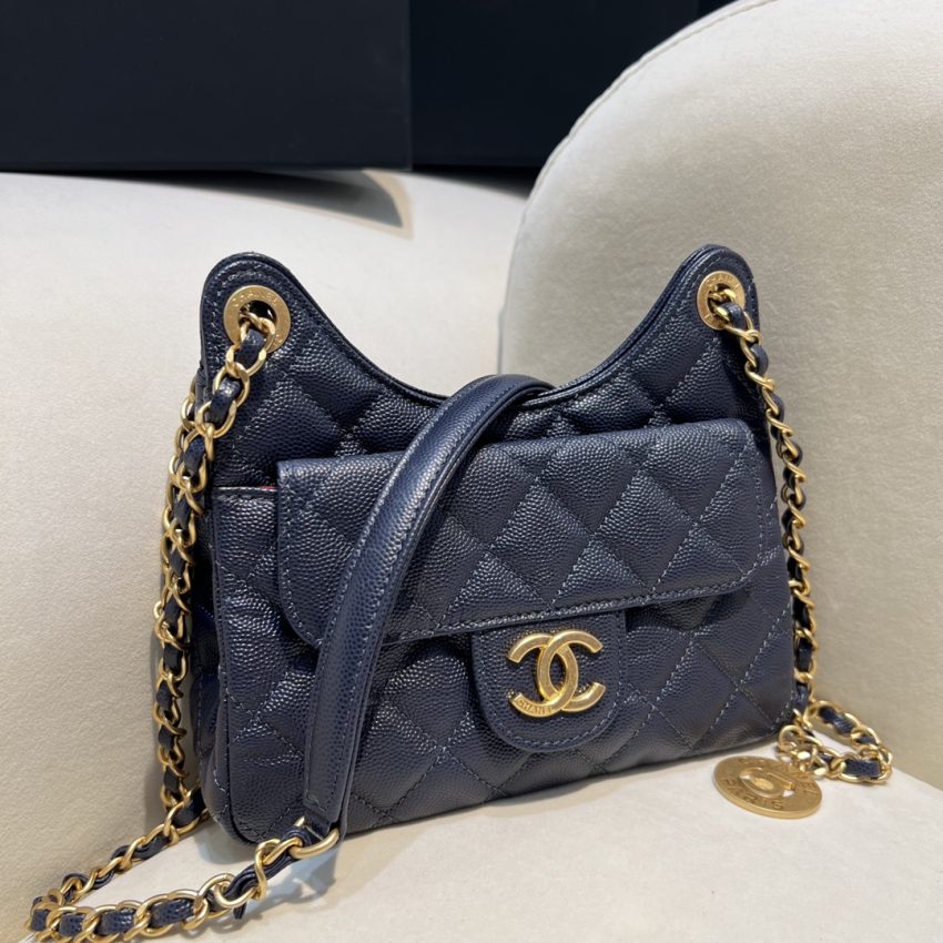 CHANEL 23c Hobo Small Dark Blue - fake chanel hobo dark blue detail 1