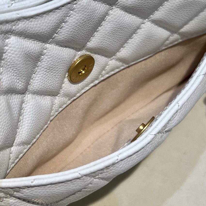 CHANEL 23c Hobo Small White - chanel hobo small white dupe detail 10