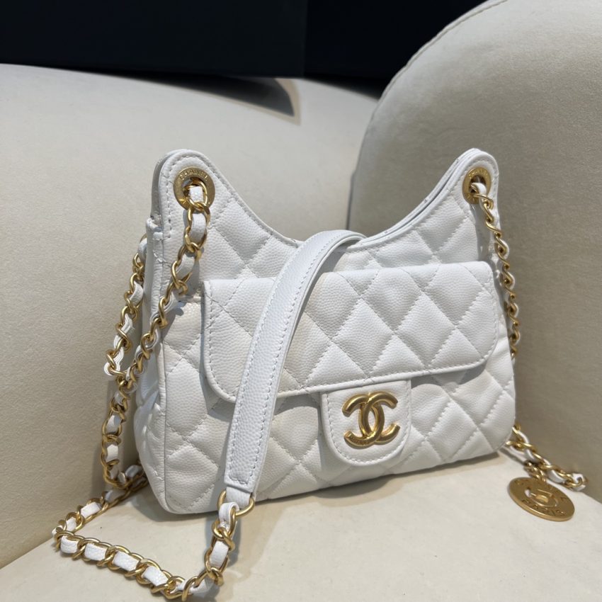 CHANEL 23c Hobo Small White - chanel hobo small white dupe detail 2