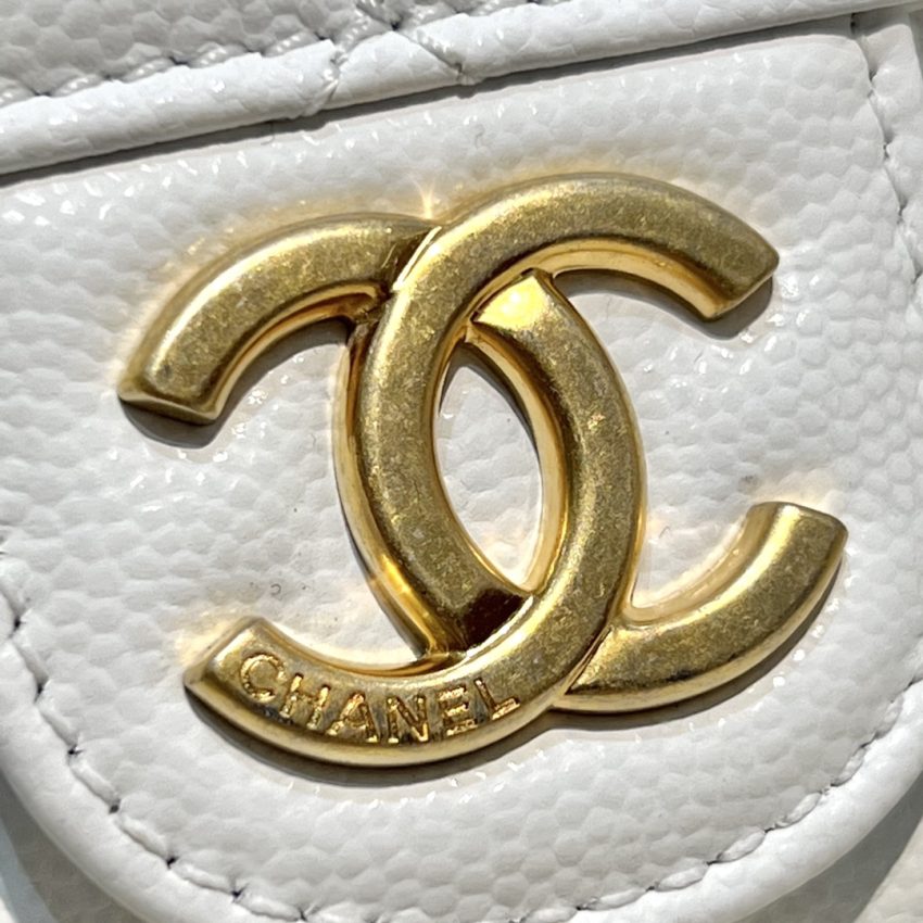 CHANEL 23c Hobo Small White - chanel hobo small white dupe detail 8