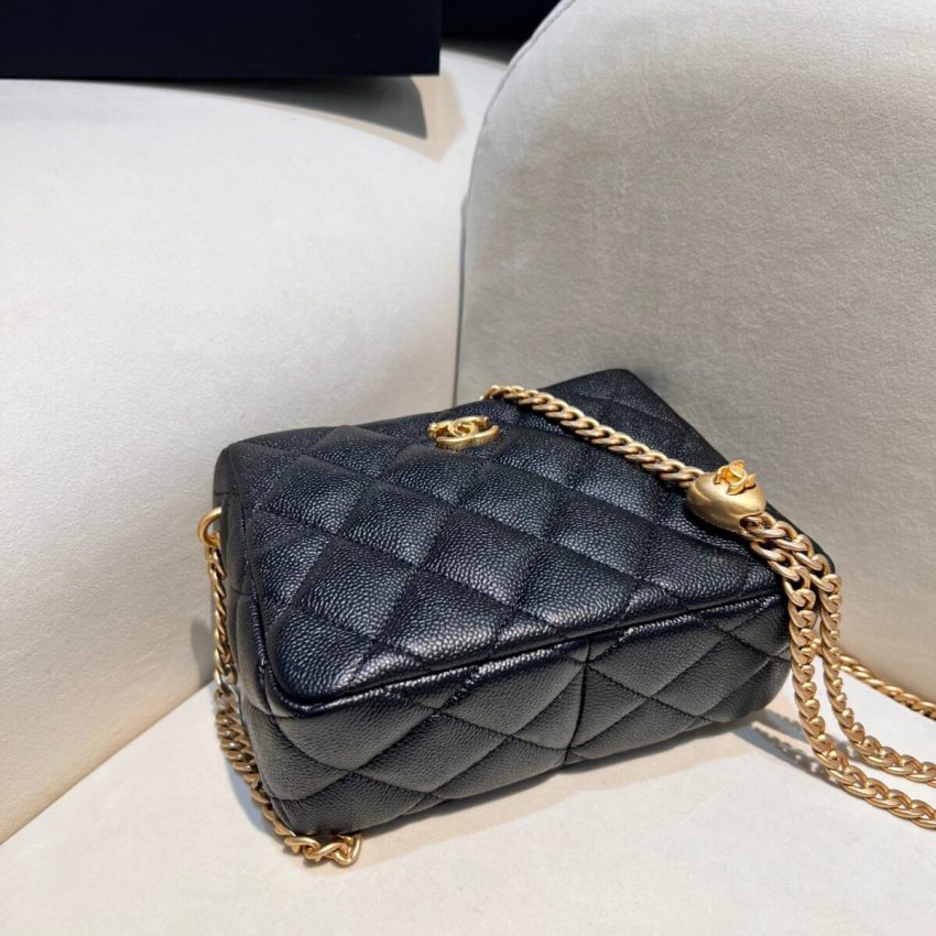 49599_g2 CHANEL 23c Hobo Love - fake chanel hobo love detail 2