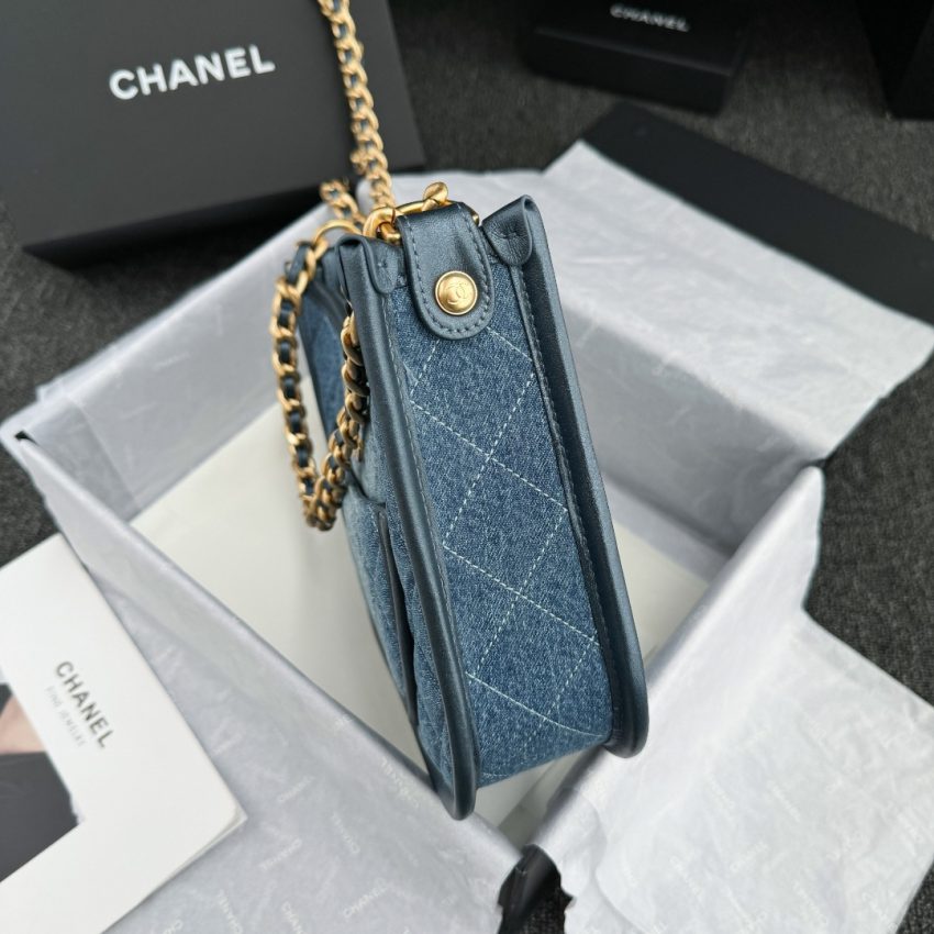 49608_g4 CHANEL 23c Hobo Small Denim - fake chanel hobo denim detail 4