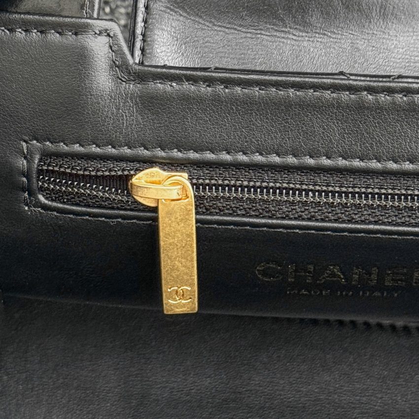 CHANEL 23k Kelly Black - fake chanel kelly black detail 3